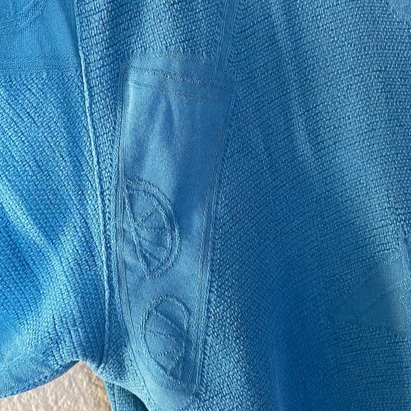 Tommy Bahama Mens Camp Shirt size Large - Picture 6 of 11